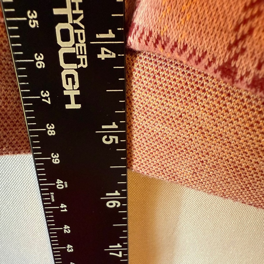 Plaid Cropped Cardigan Sweater - Picture 8 of 8